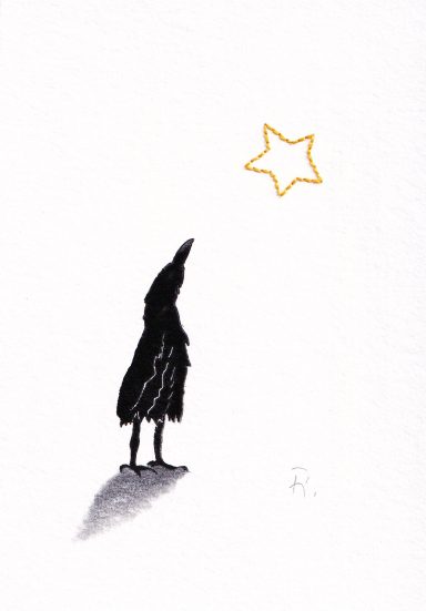 Eine schwarze Figur in einem Umhang schaut auf einen leuchtenden Stern.