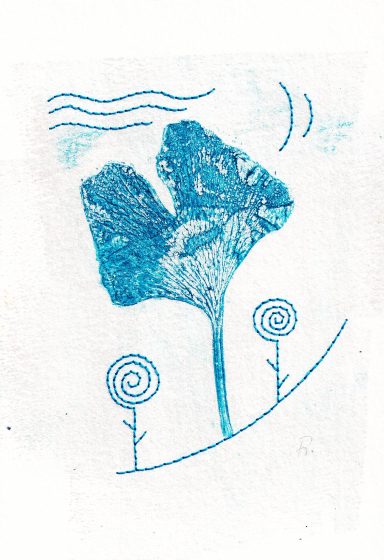 Blatt mit blauen Linien und spiralförmigen Pflanzen auf weißem Hintergrund.